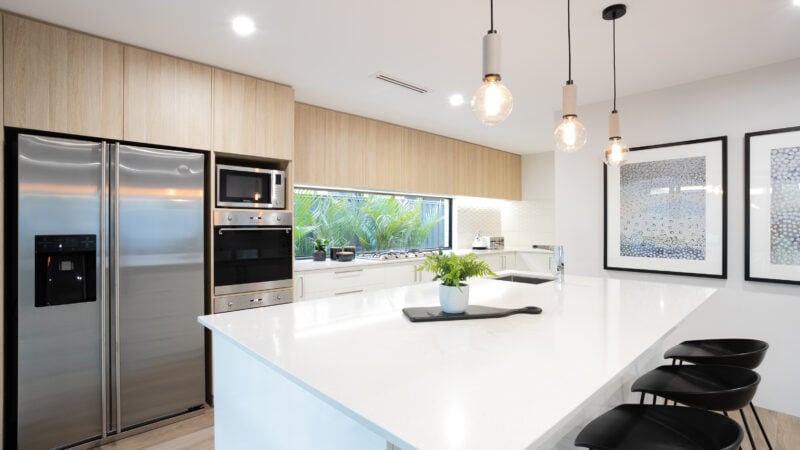 LOOK NO FURTHER THAN THIS 4X2 IN LAKELANDS!!