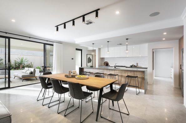 AMAZING 4X2 HOME IN SUNNY ALKIMOS!!