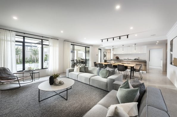 AMAZING 4X2 HOME IN SUNNY ALKIMOS!!
