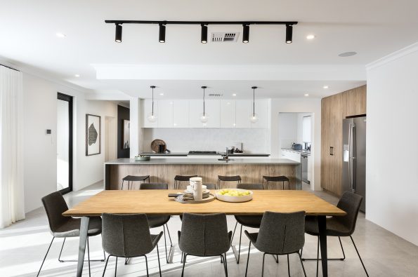 AMAZING 4X2 HOME IN SUNNY ALKIMOS!!