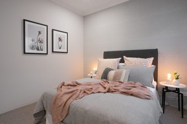 LOOK NO FURTHER THAN THIS 4X2 IN LAKELANDS!!