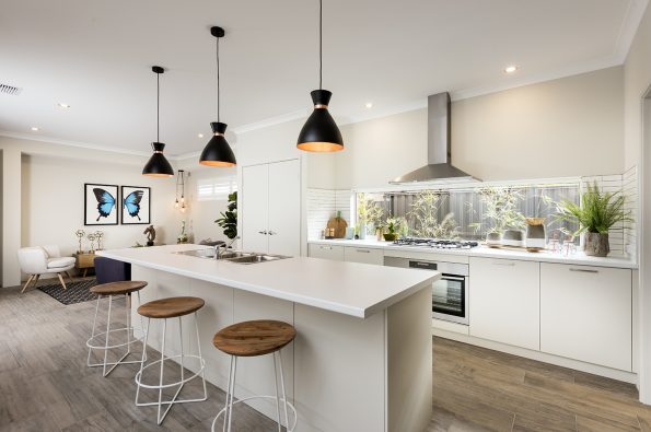 STUNNING DEAL IN THE HEART OF ARMADALE!!